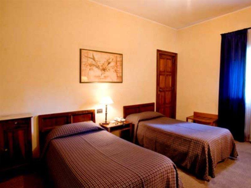 Hotel Columbus Ρώμη Εξωτερικό φωτογραφία