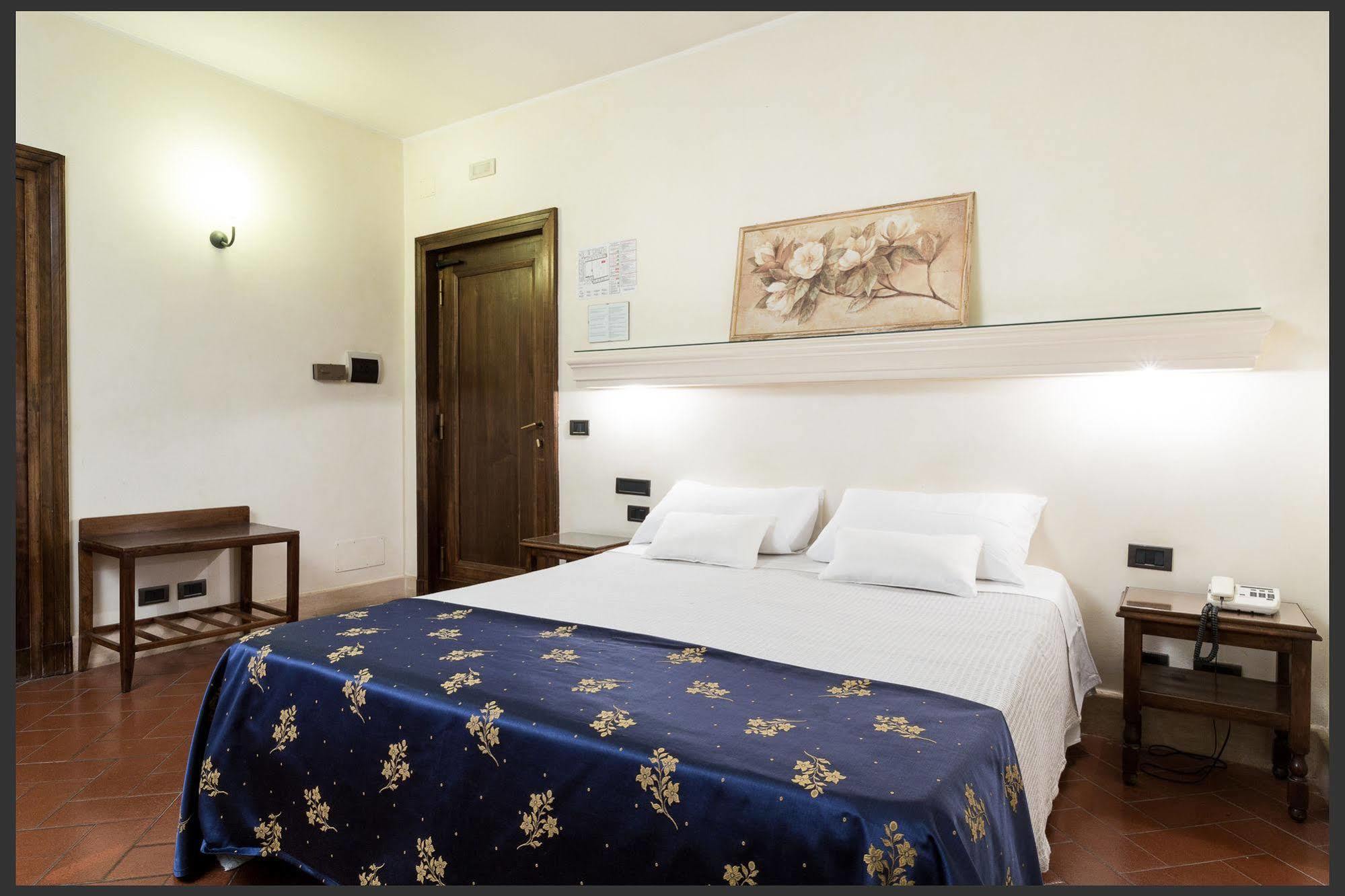 Hotel Columbus Ρώμη Εξωτερικό φωτογραφία