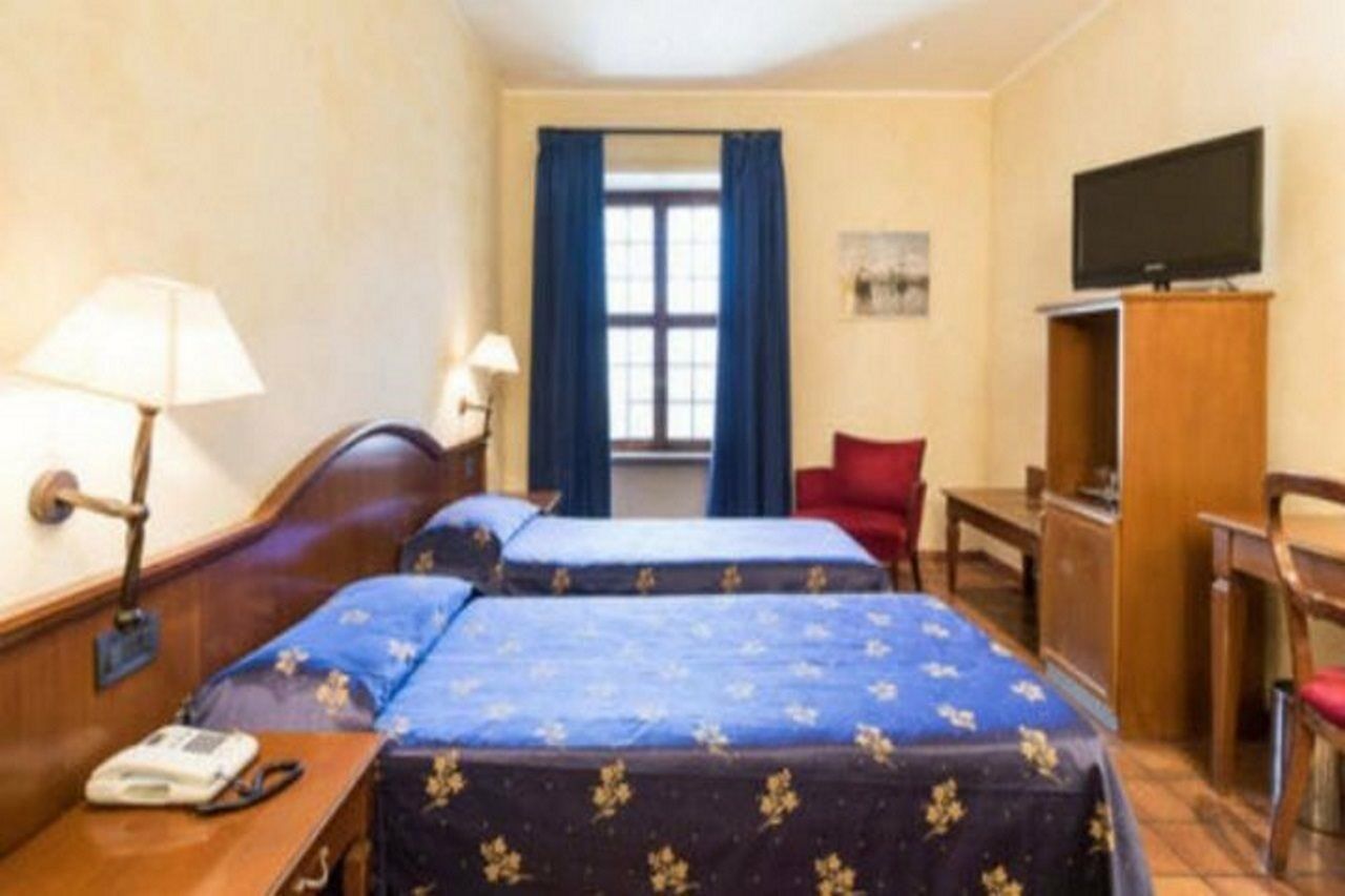 Hotel Columbus Ρώμη Εξωτερικό φωτογραφία